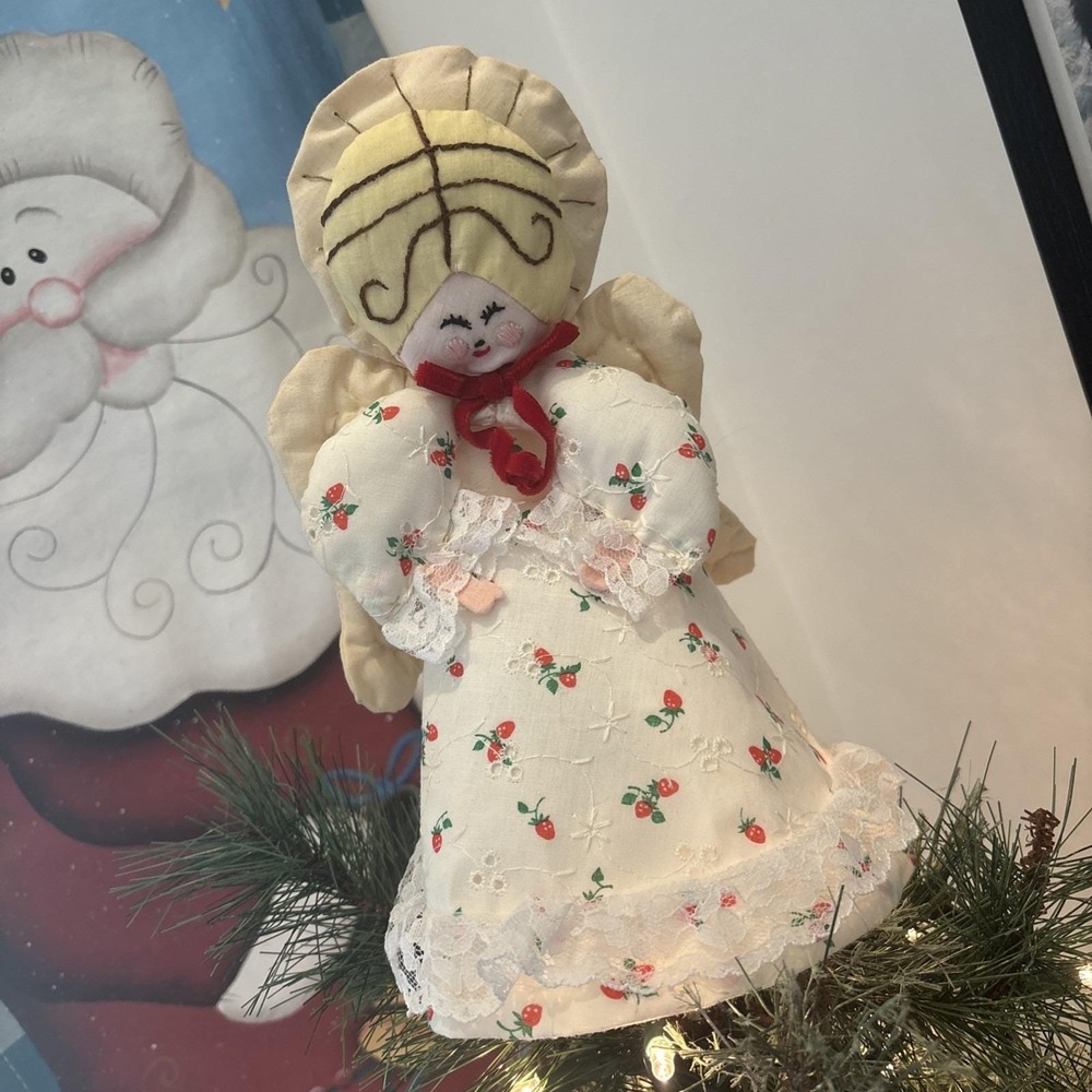 VTG Adorable Fabric Quilted Angel Christmas Tree‎ Topper Strawberries Dress 10"